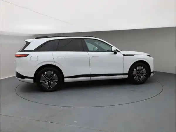 XPENG G9 RWD Standard Range (6/29)