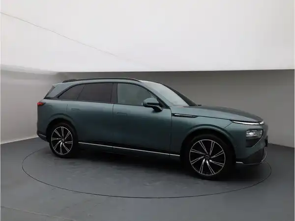 XPENG G9 AWD Performance 2025 (7/30)