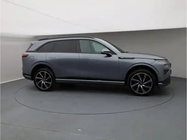 XPENG G9 Performance AWD (7/28)