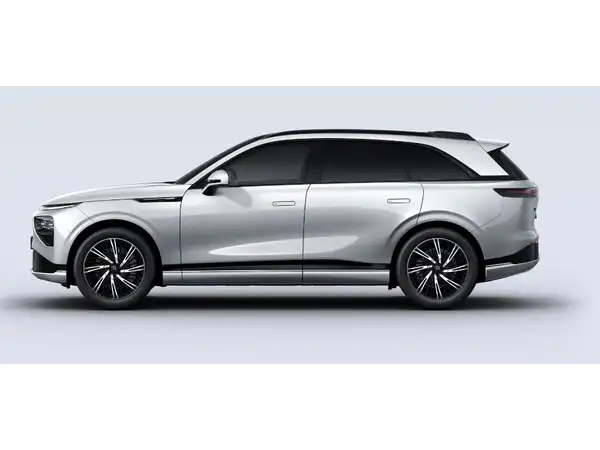 XPENG G9 AWD Performance 2025 (2/4)
