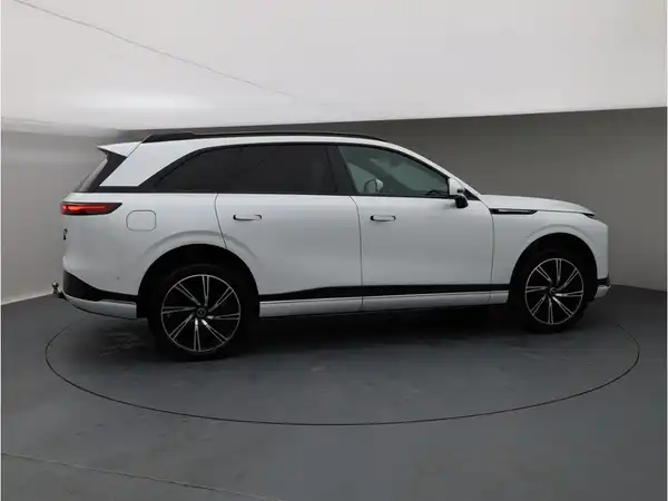 XPENG G9 Performance AWD 2025 (7/31)