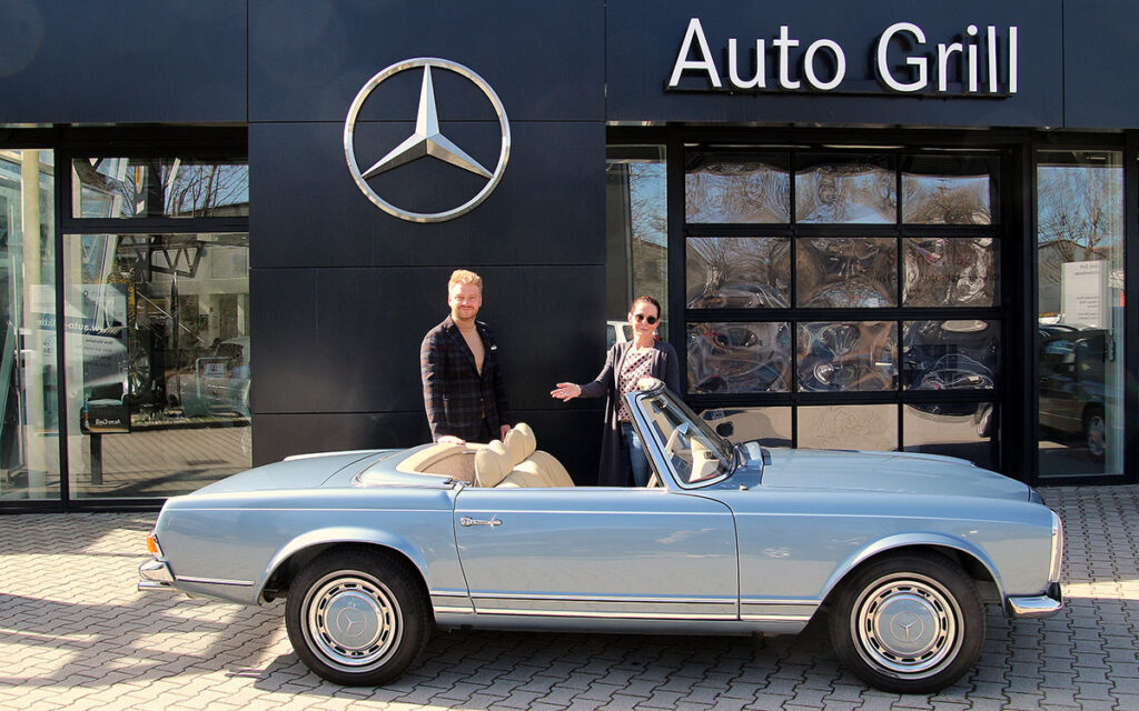 Mercedes-Benz Oldtimer SL113 Pagode vor dem Firmengebäude von Auto Grill