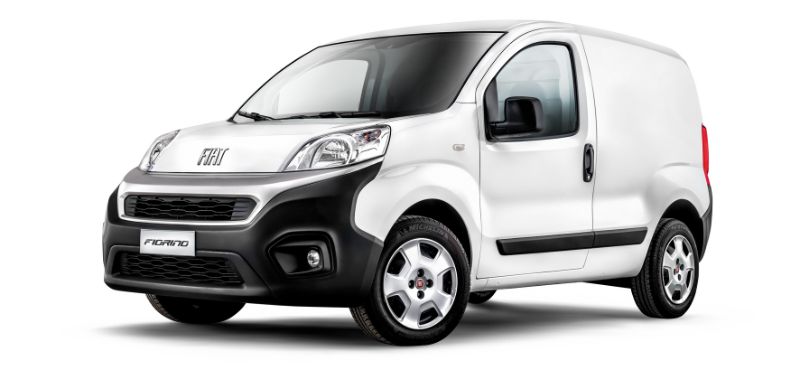 Weißer Fiat Fiorino Seitliche Frontansicht Links