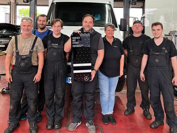 Mercedes-Benz Service mit Stern Grafing